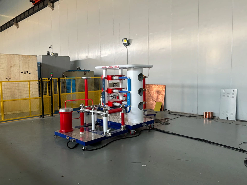 Test de tension de résistance aux impulsions de foudre